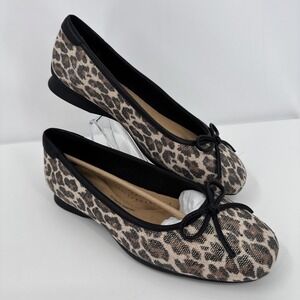 Clarks Collection Flats -Jazmynn Bow Leopard Print 8.5/W New Classic Fun Comfort